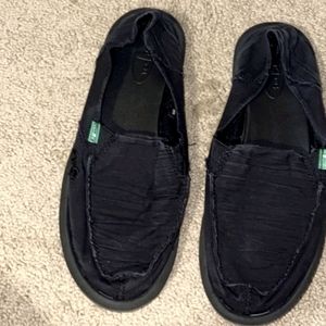 Black Sanuk Sidewalk Surfers